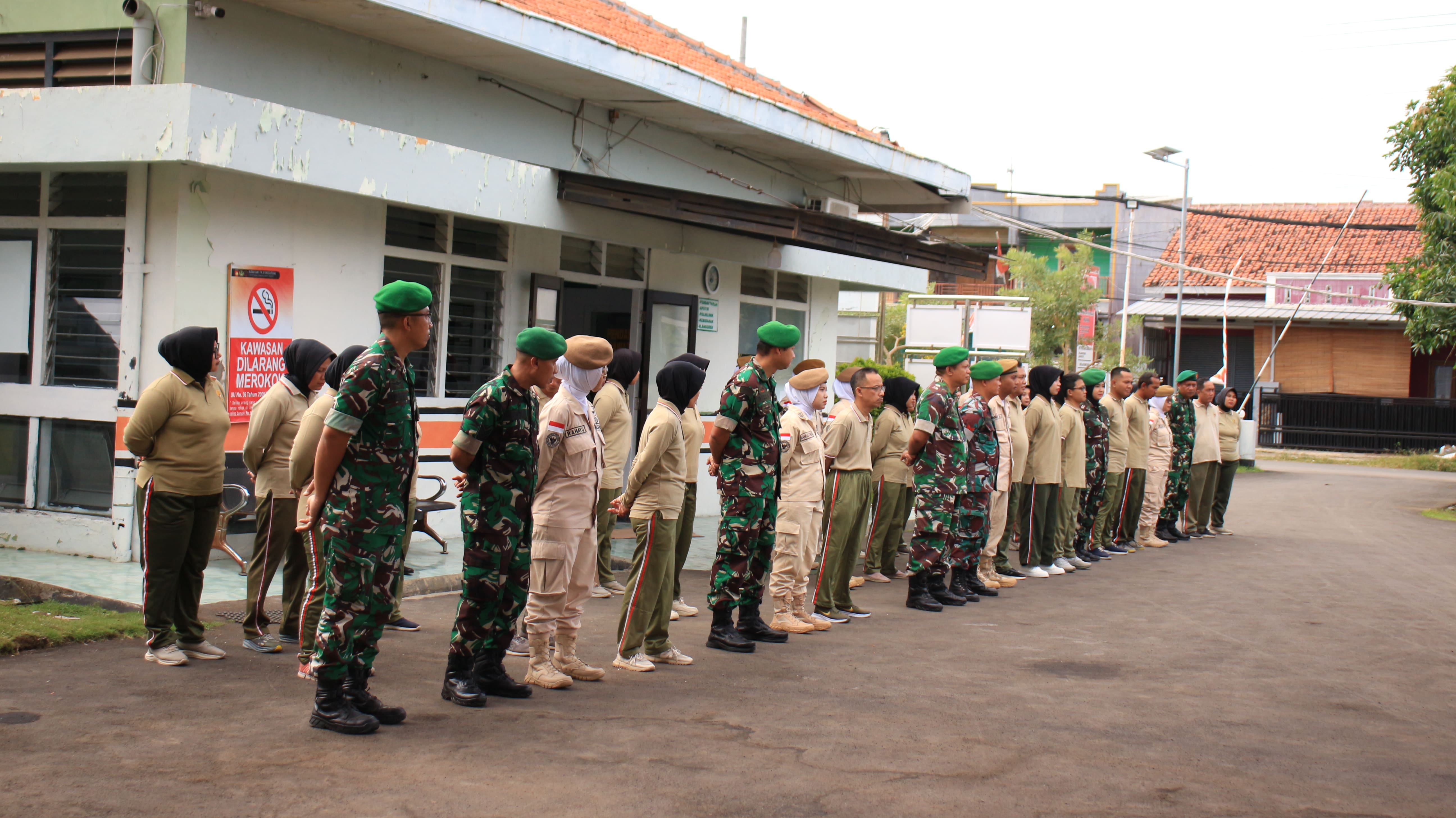 Kegiatan Apel Pagi Rutin 